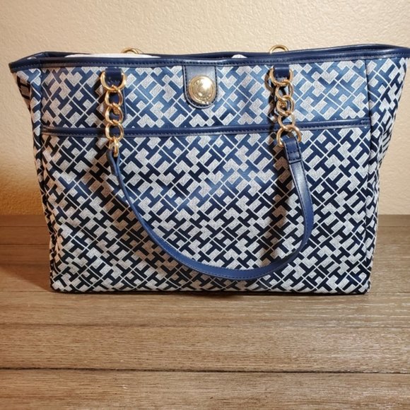 Tommy Hilfiger Handbags - Tommy Hilfiger Tote Bag